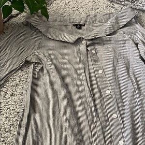 ✨ Off the shoulder striped top